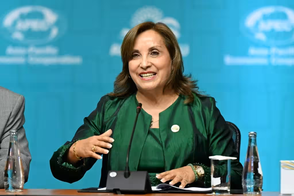Recomiendan vacar a Dina Boluarte: Comisión del Congreso presenta informe sobre el caso de cirugías